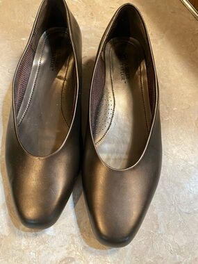 Ashley Taylor Bronze Leather Ballet Flats